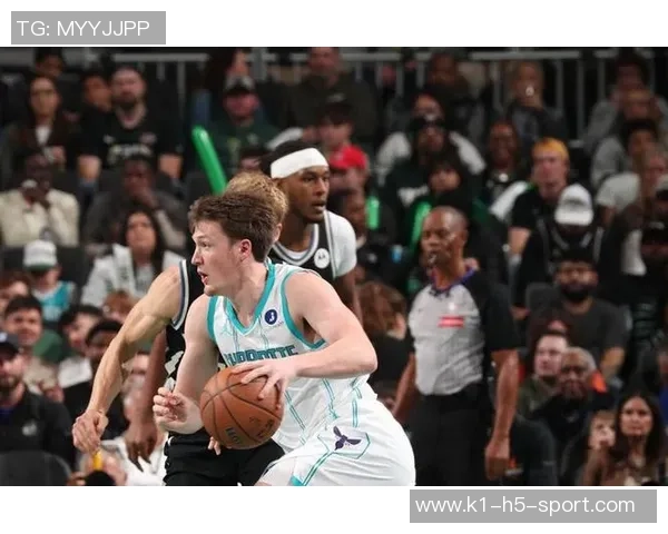 克尼佩尔新秀赛季表现惊艳场均216分7篮板三项命中率超高